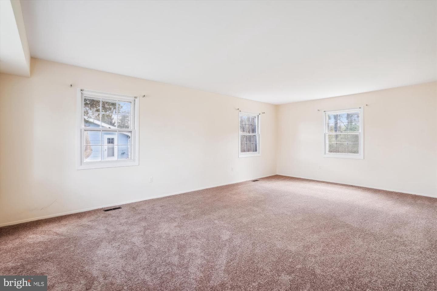 3912 Winchester Lane photo 8