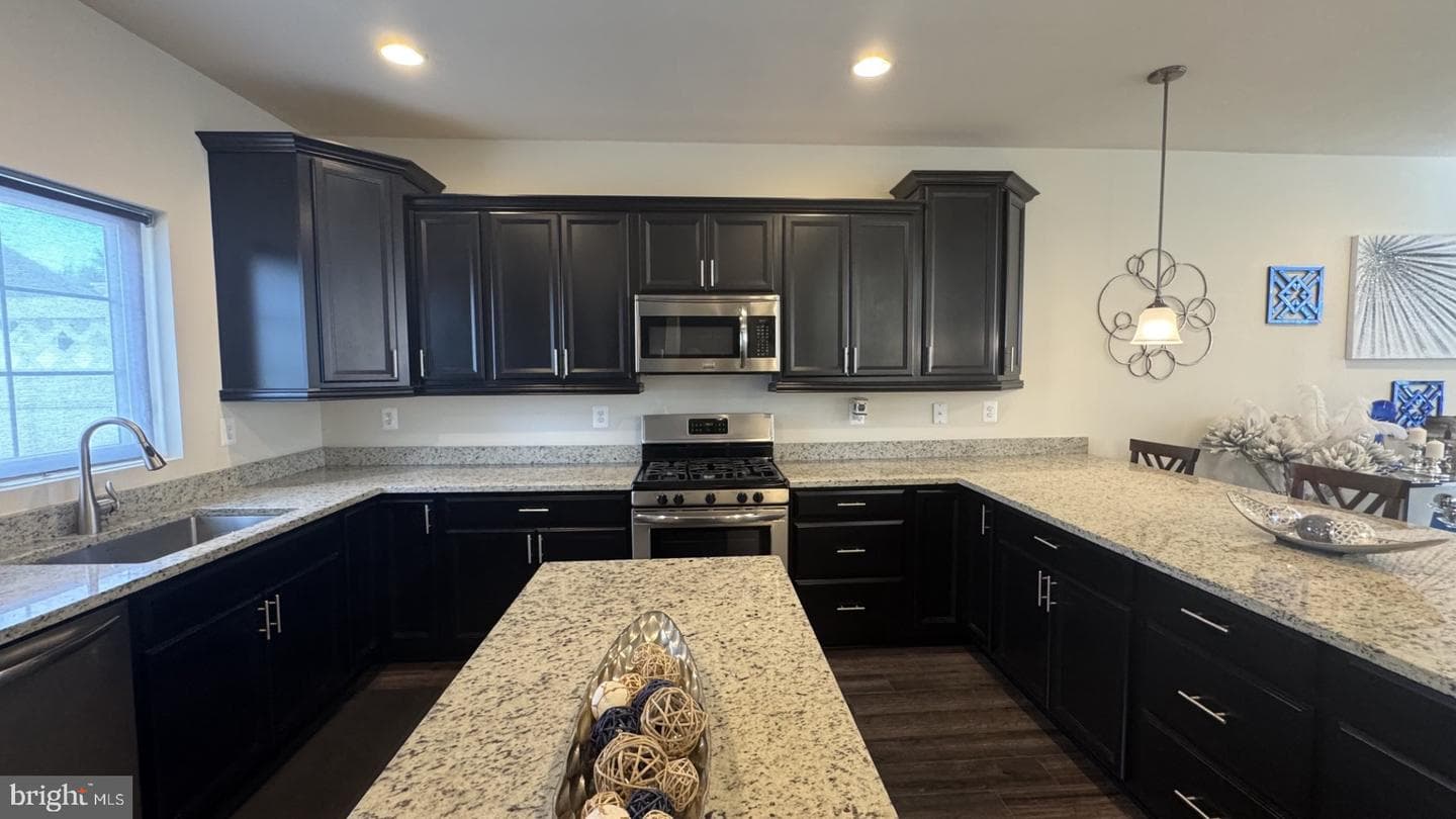15612 Burford Lane photo 4