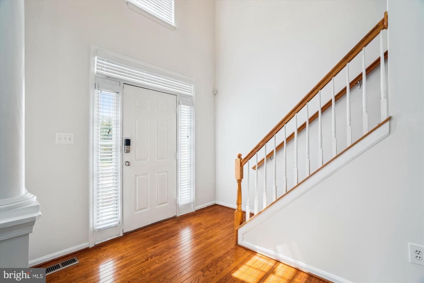 7406 Castle Rock Drive photo 4