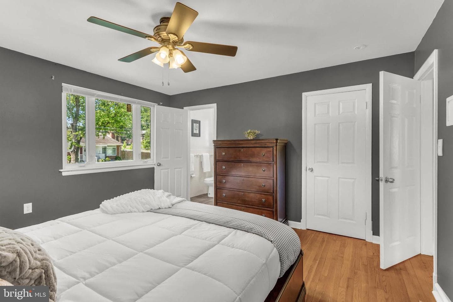 2300 Foster Place photo 16