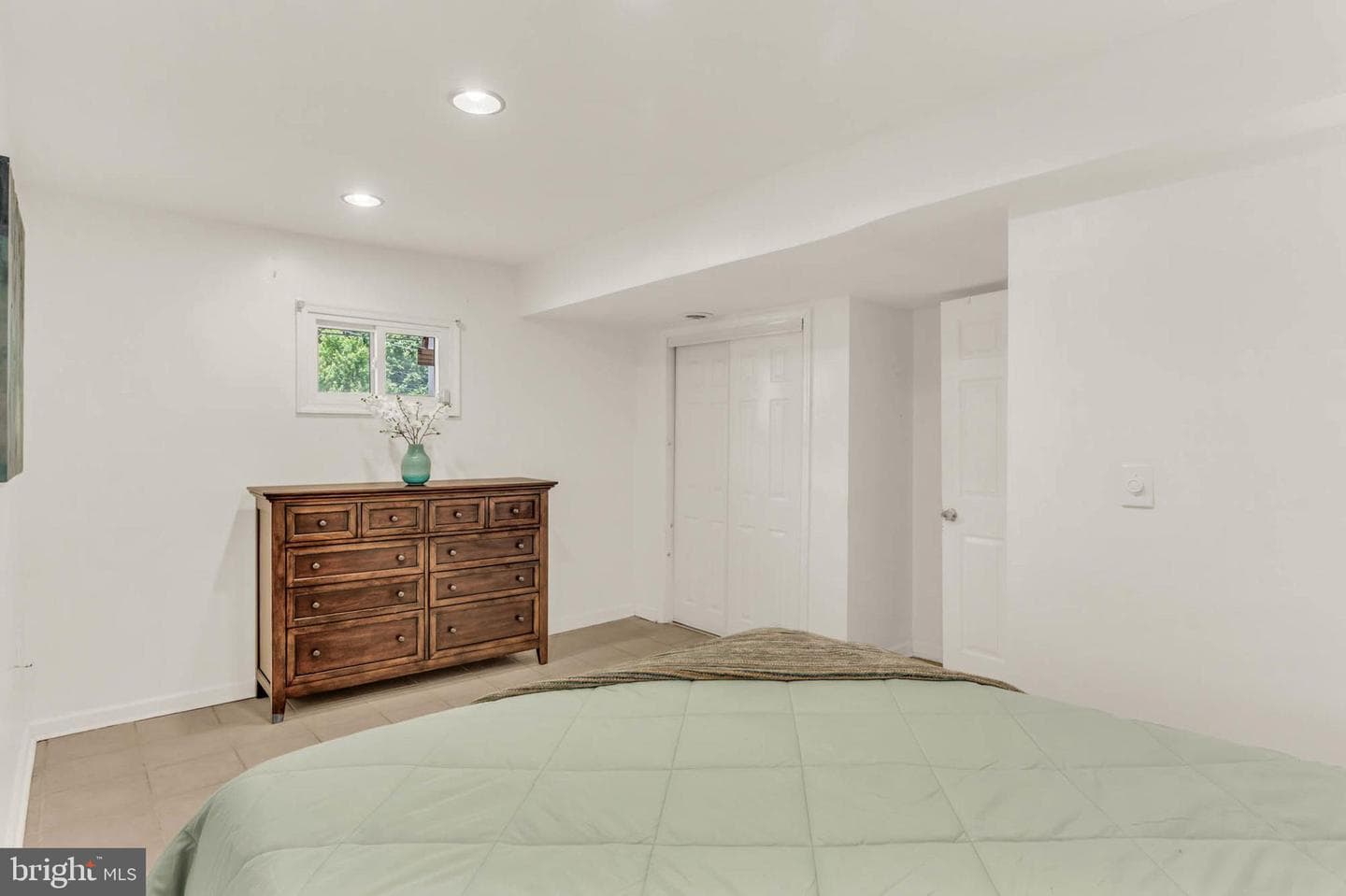 2300 Foster Place photo 27
