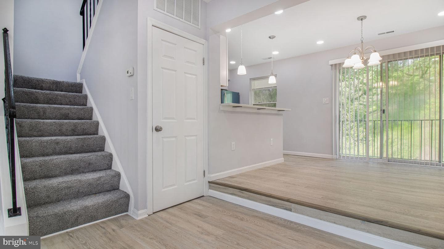 5757 Falkland Place photo 10