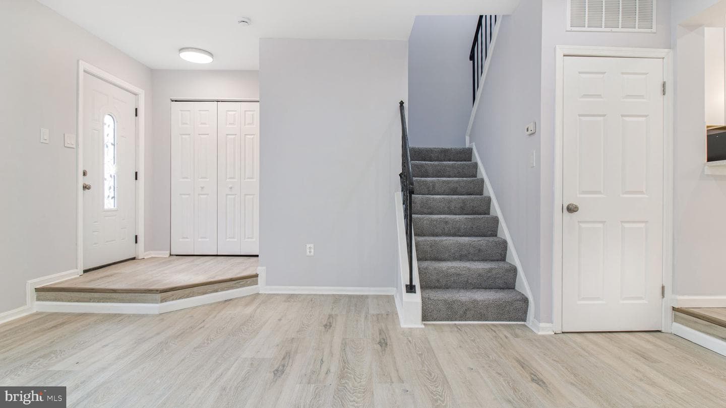 5757 Falkland Place photo 11