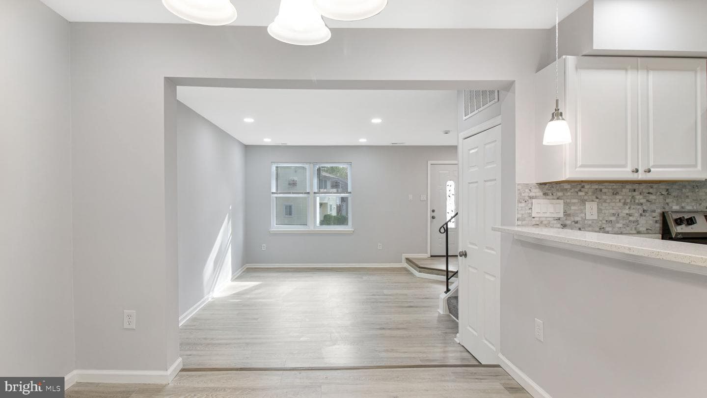 5757 Falkland Place photo 13