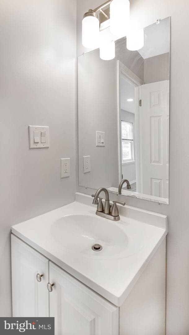 5757 Falkland Place photo 15