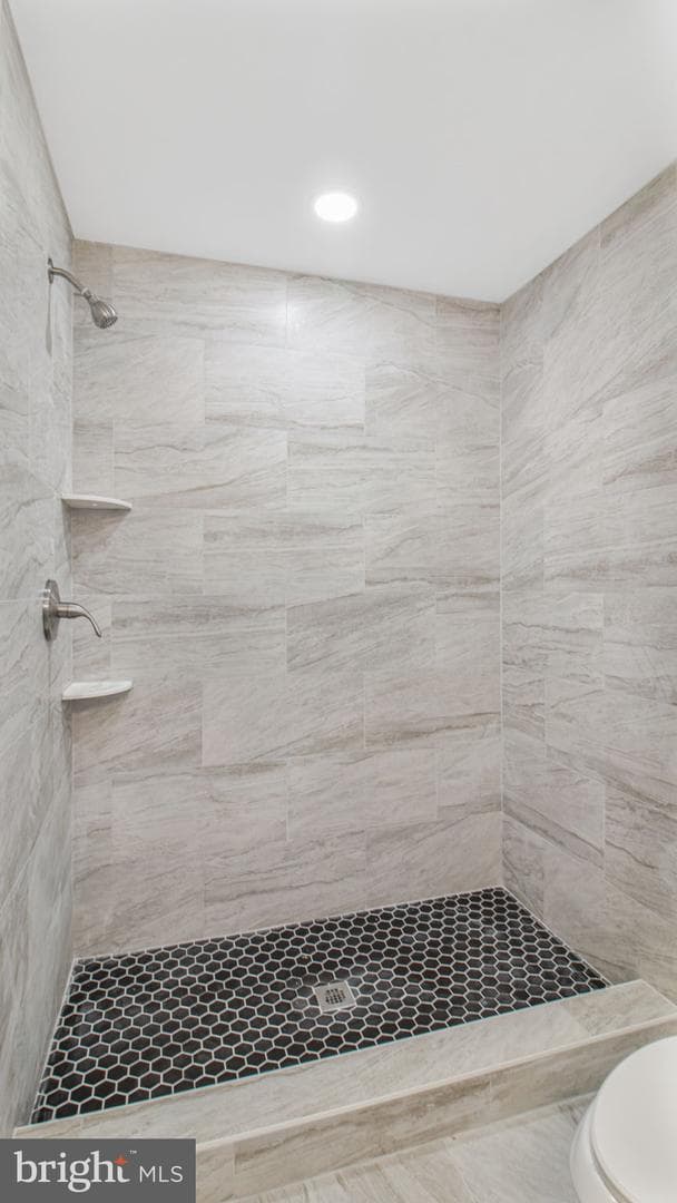 5757 Falkland Place photo 28