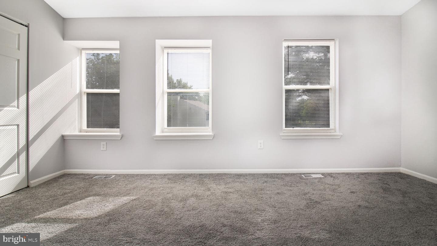 5757 Falkland Place photo 29