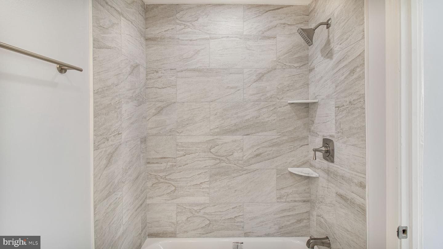 5757 Falkland Place photo 33