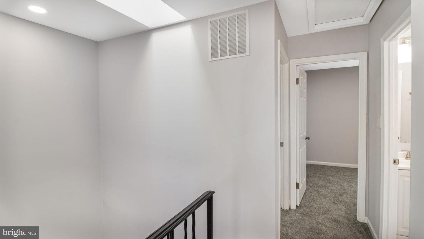5757 Falkland Place photo 34