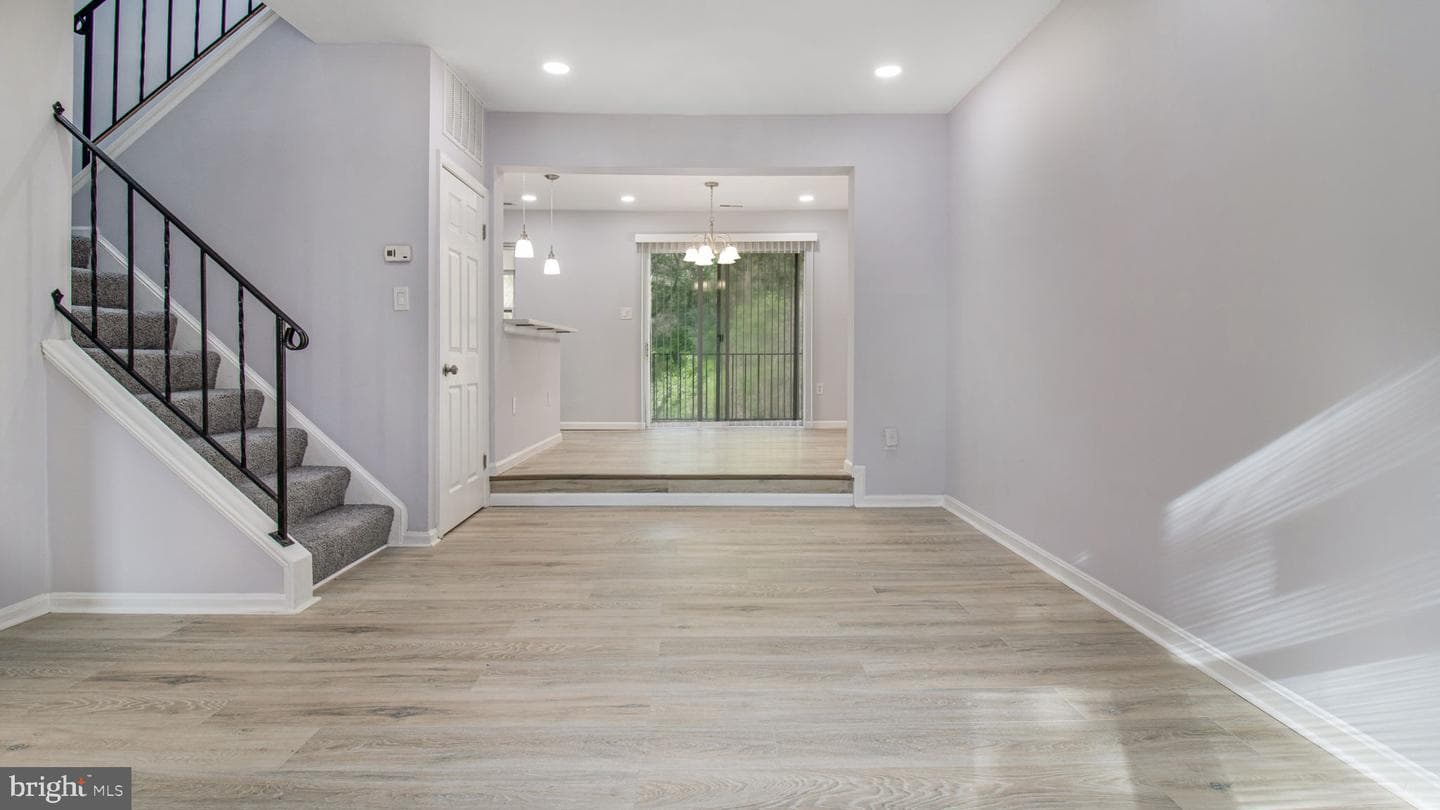 5757 Falkland Place photo 4
