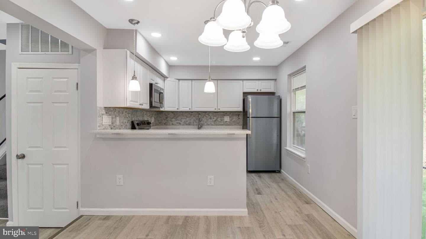 5757 Falkland Place photo 7