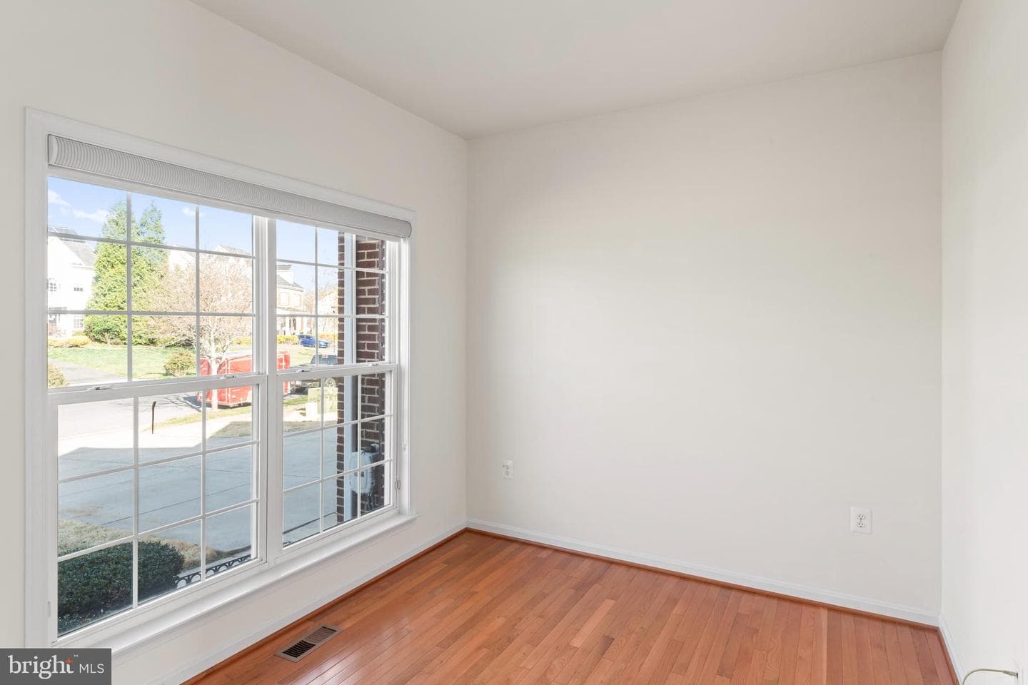 13910 Owings Avenue photo 10