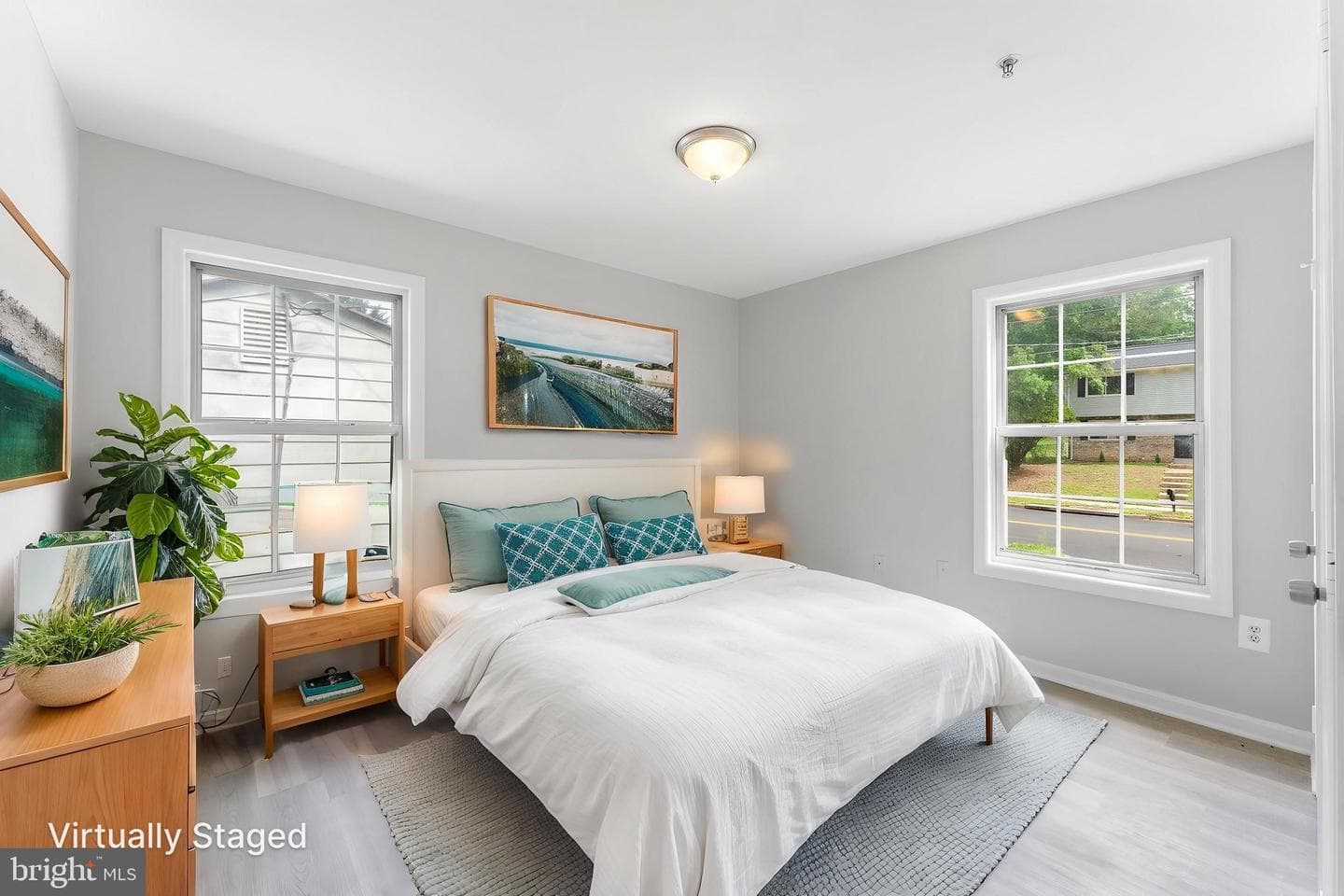 300 Goldleaf Ave photo 17
