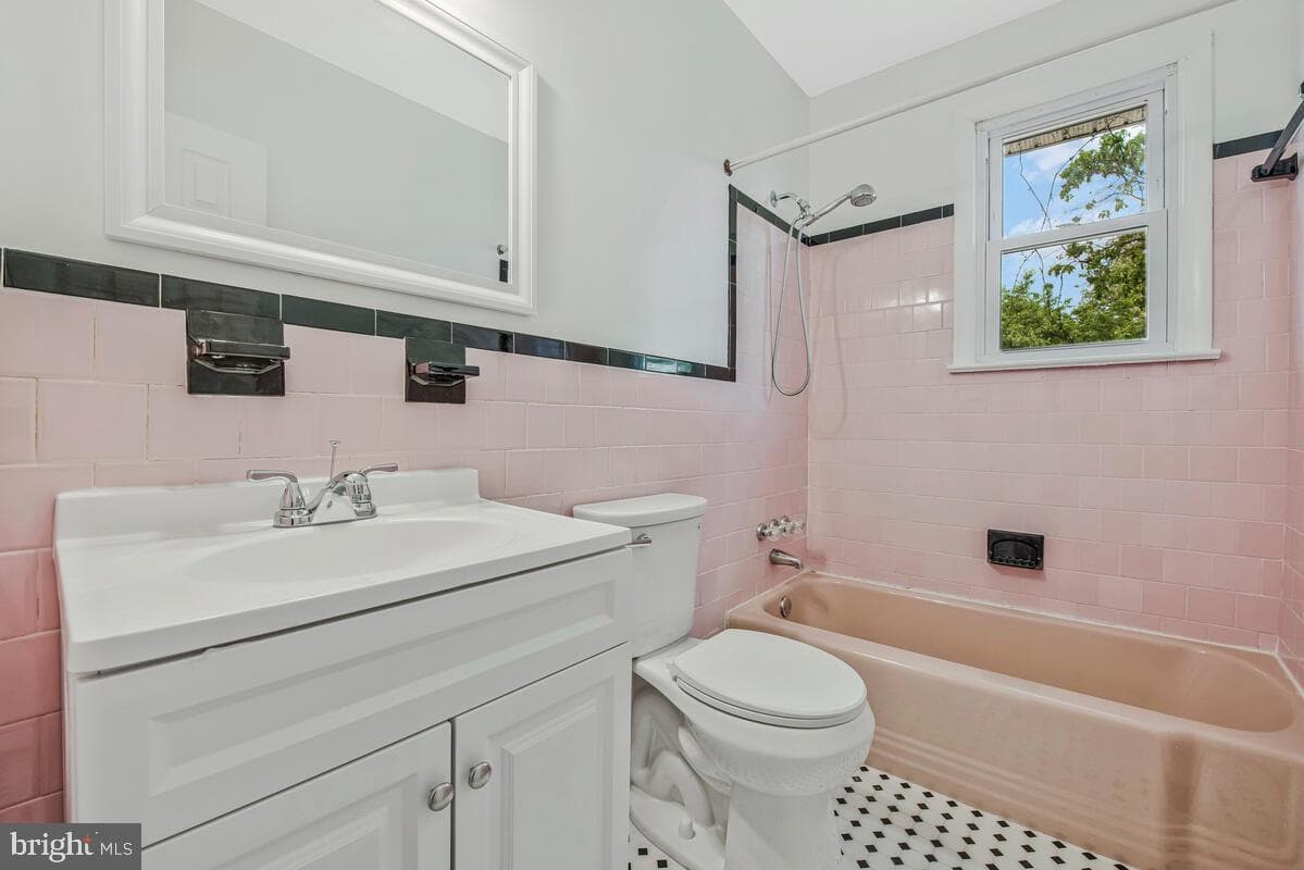 4406 Tonquil Street photo 15