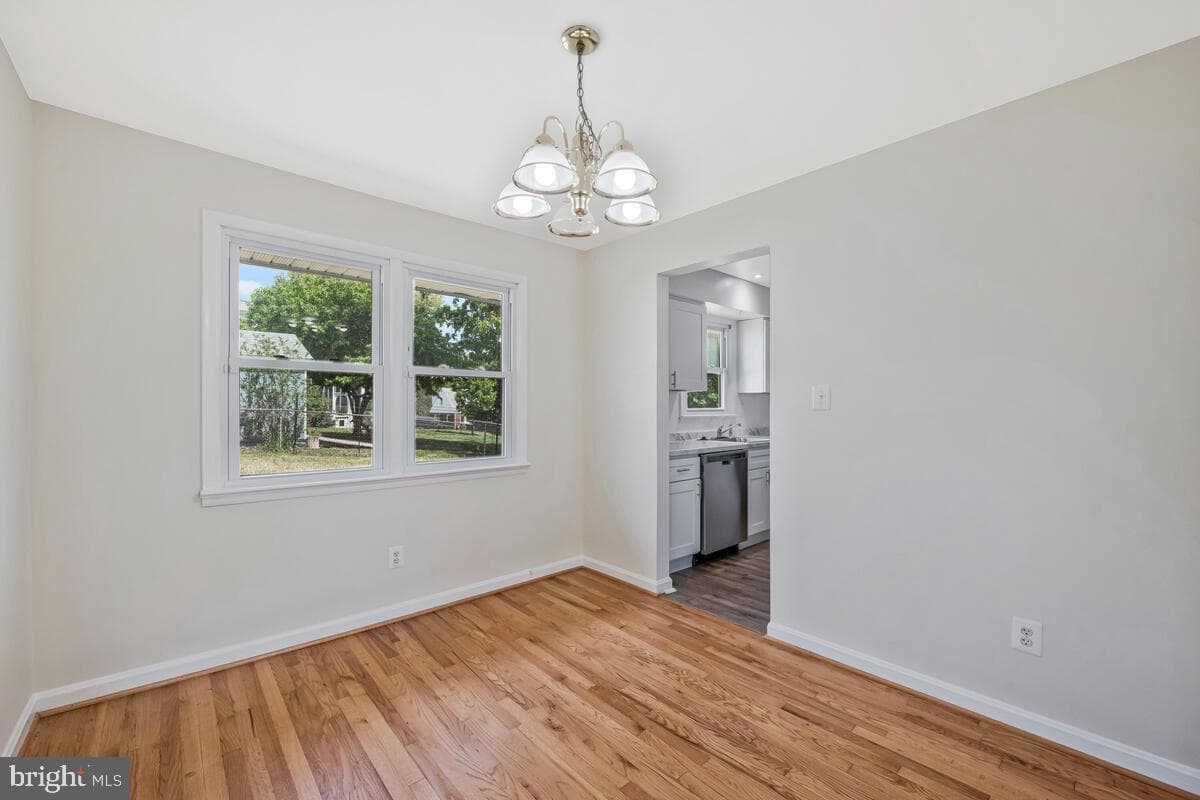 4406 Tonquil Street photo 9