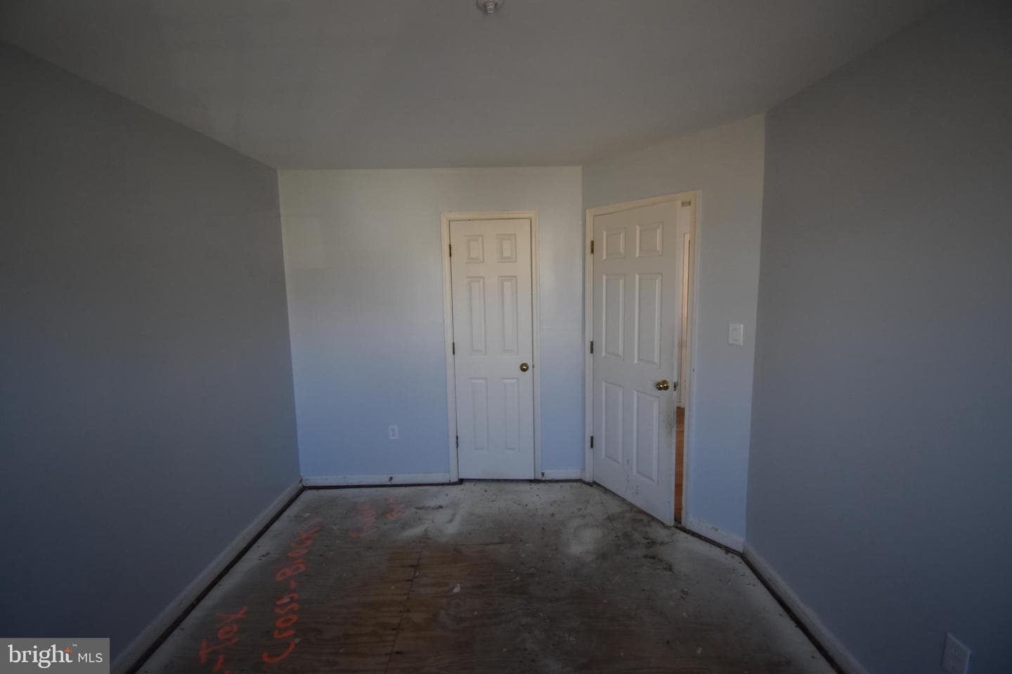 14906 Dennington Drive photo 12