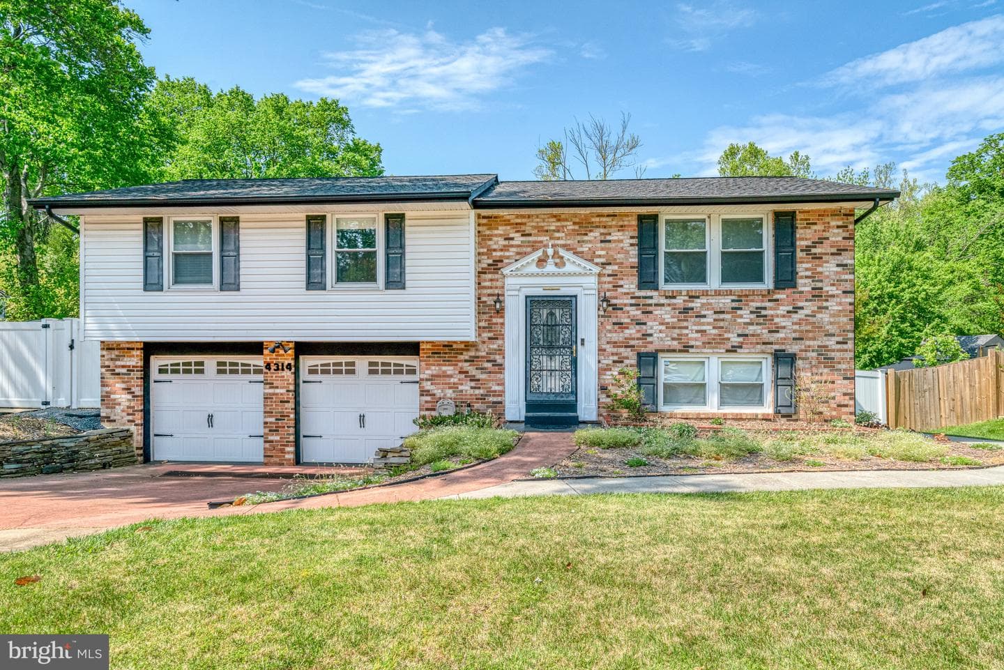 4314 Weldon Drive photo 2