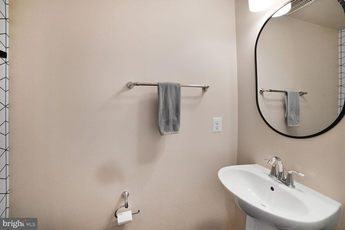 12521 Honey Locust Way photo 10