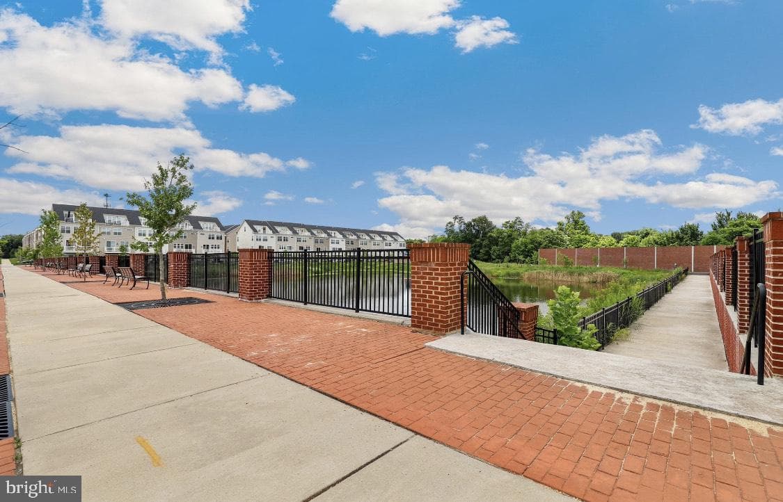 12521 Honey Locust Way photo 27