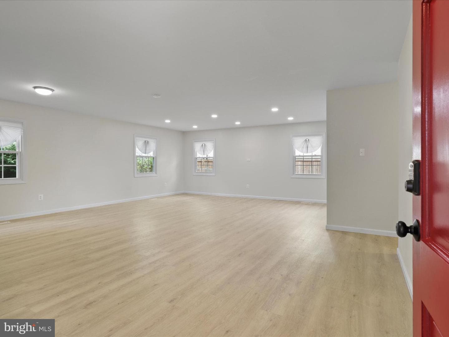 4426 Ockford Lane photo 3