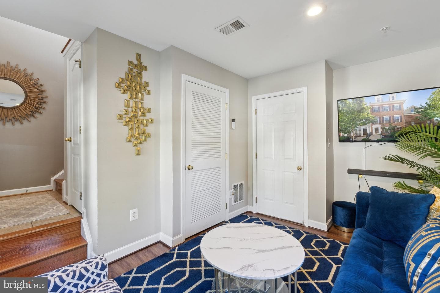 4264 Talmadge Circle photo 3