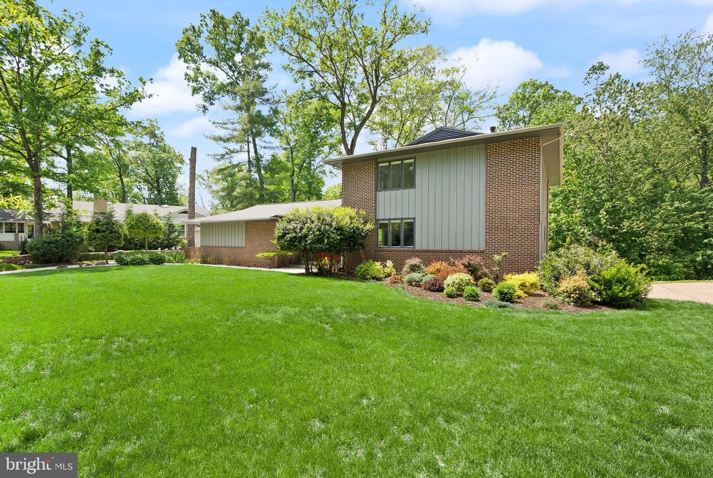 12205 Hazel Hill Circle photo 3