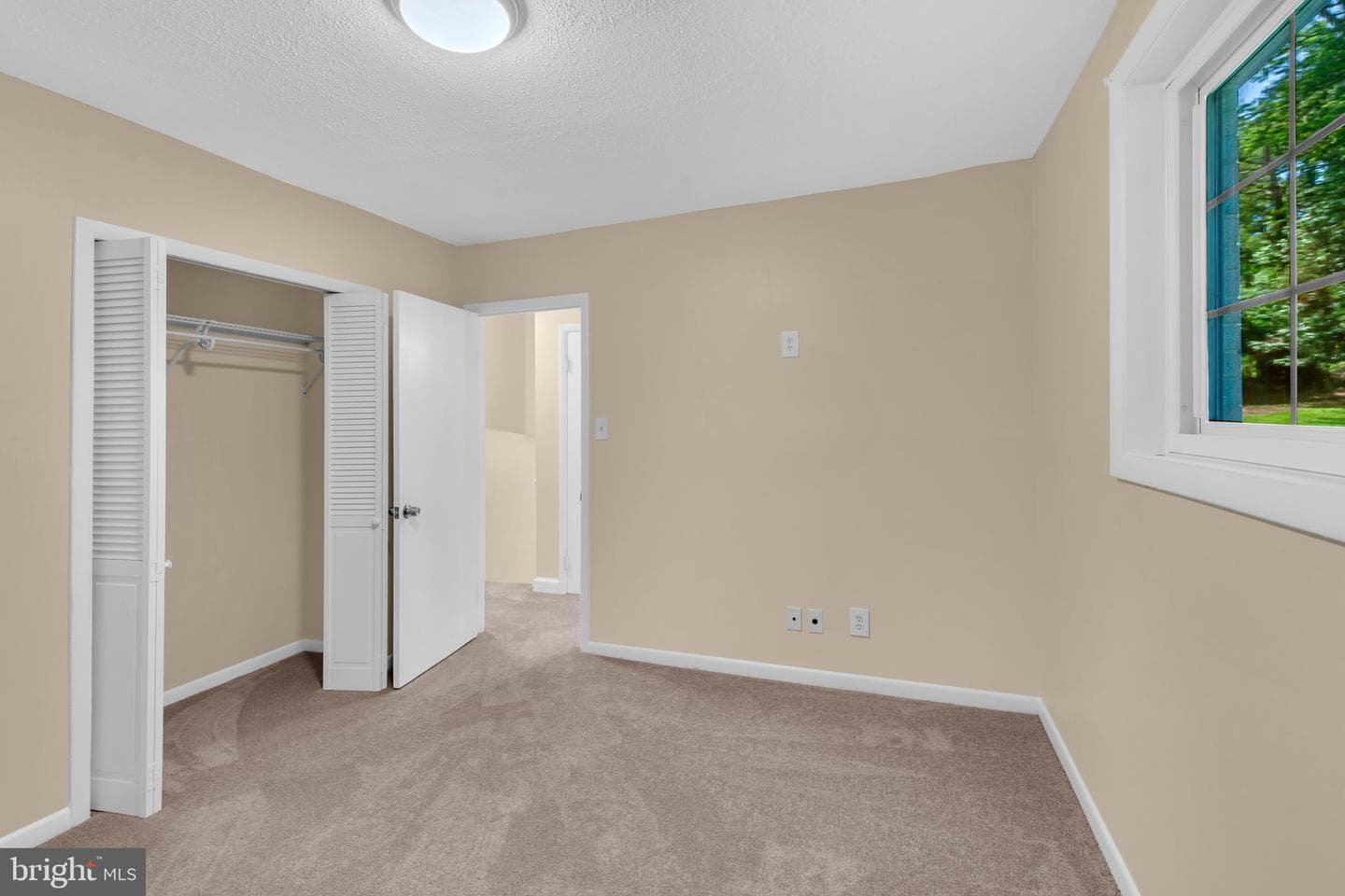 7509 Glade Drive photo 11