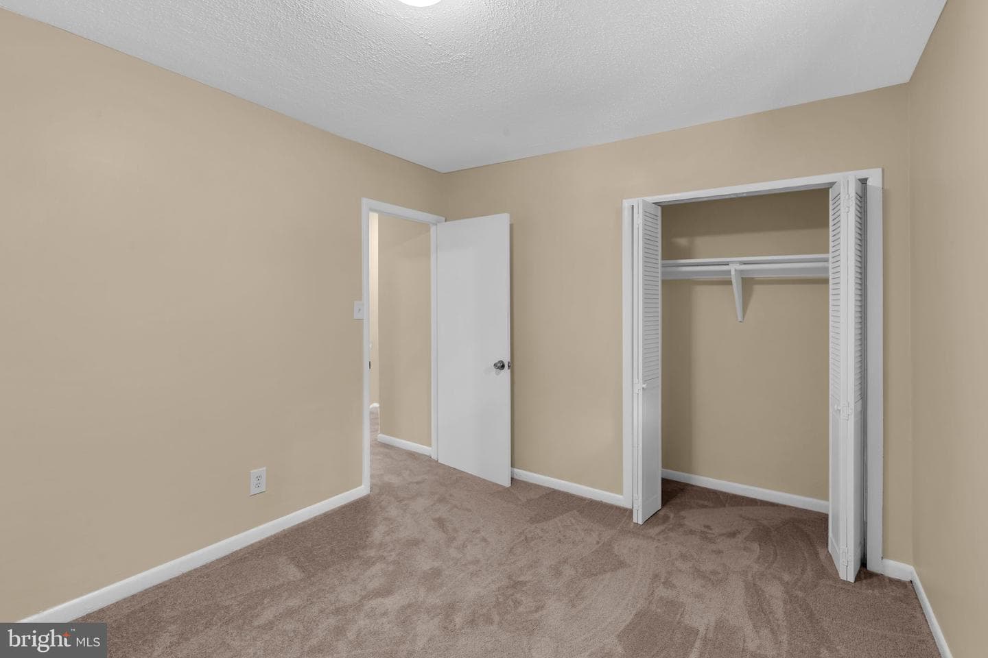 7509 Glade Drive photo 13
