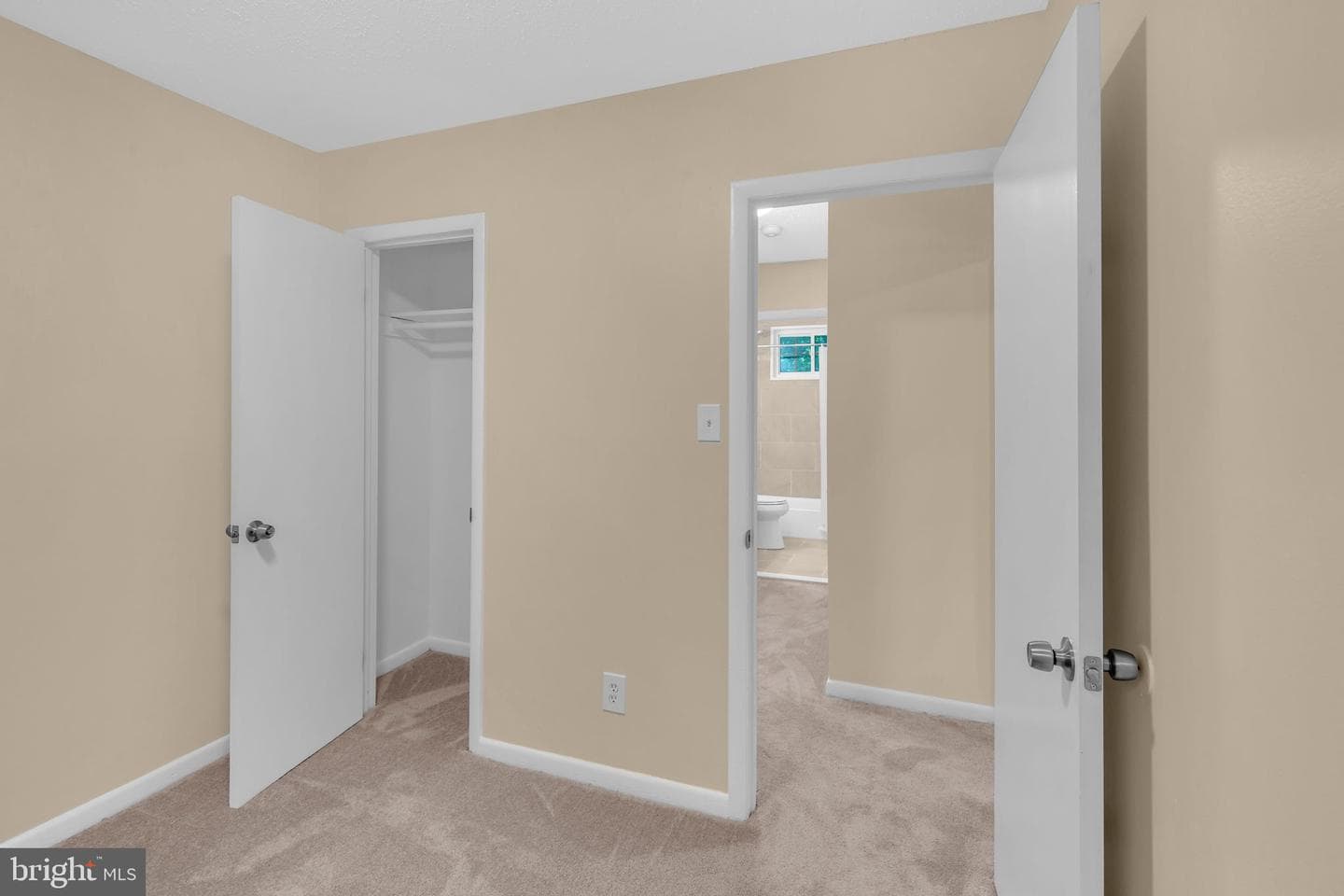 7509 Glade Drive photo 15