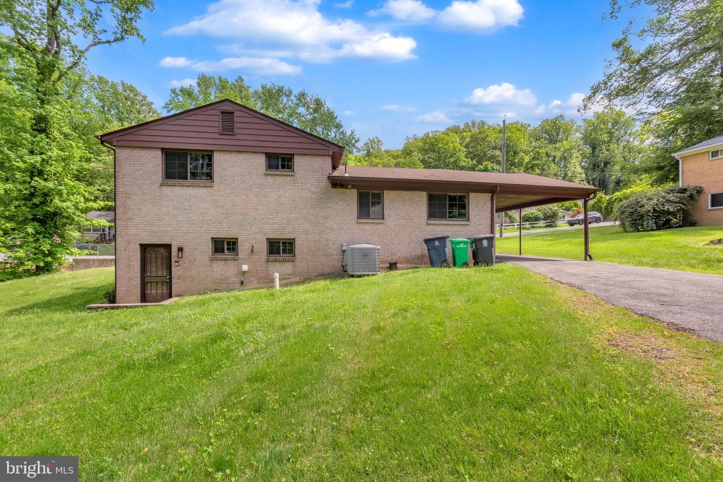 7509 Glade Drive photo 24