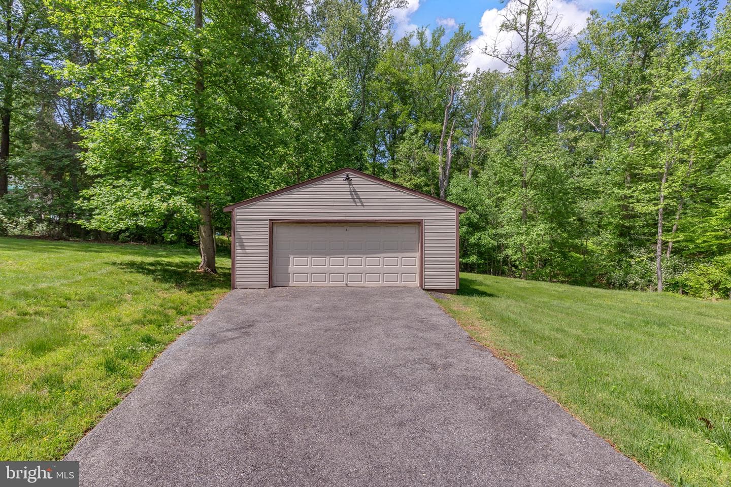 7509 Glade Drive photo 27