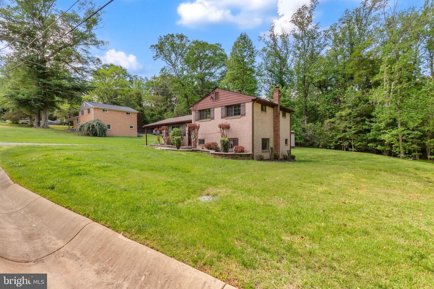 7509 Glade Drive photo 32