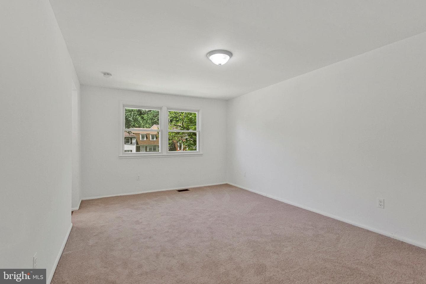 8636 Binghampton Place photo 15