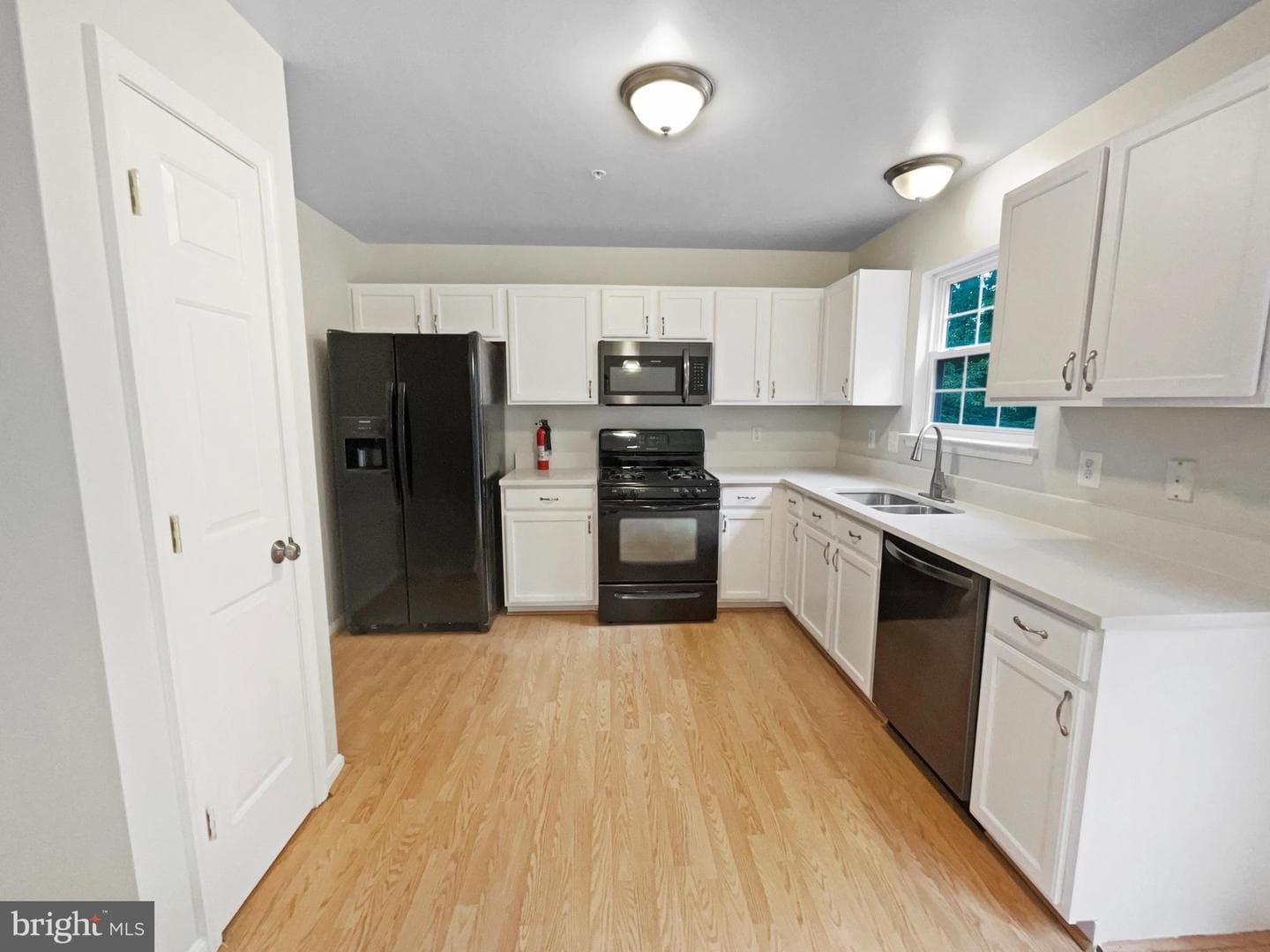 8233 Dellwood Court photo 15