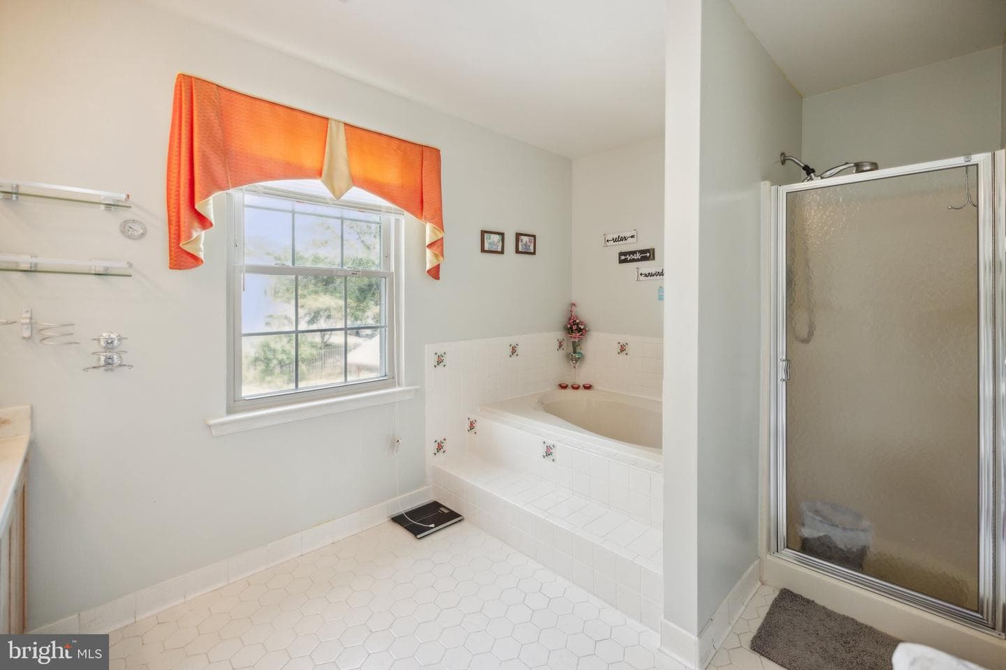 9406 Shallow Creek Lane photo 23