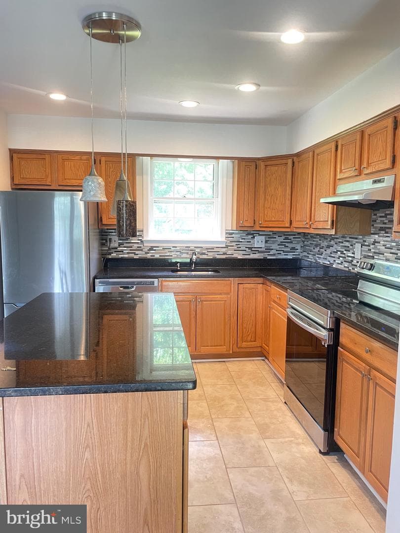 4114 Carozza Court photo 3