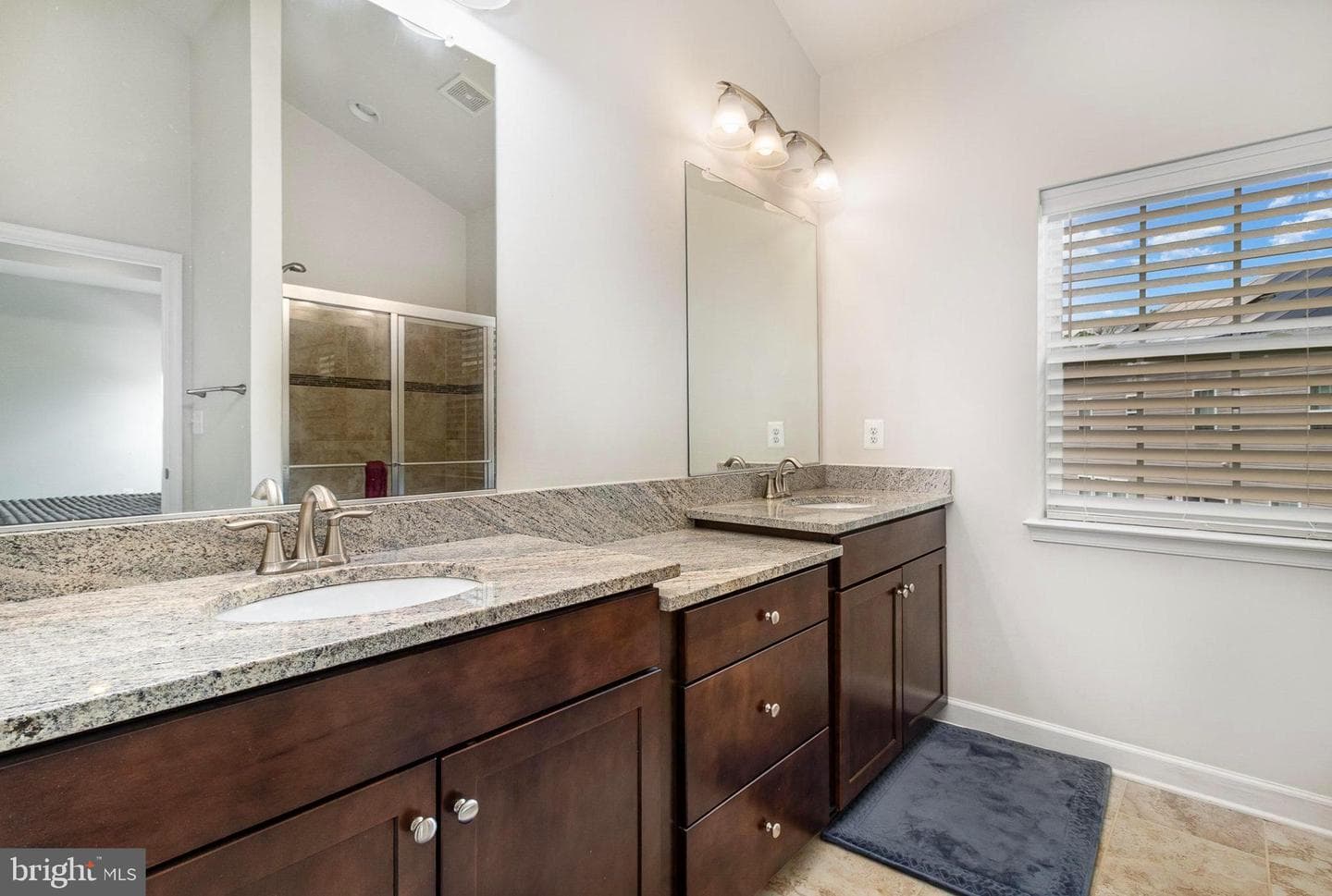 6106 Julia Court photo 34