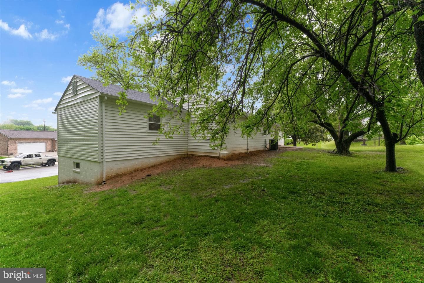 7606 Millrace Road photo 45