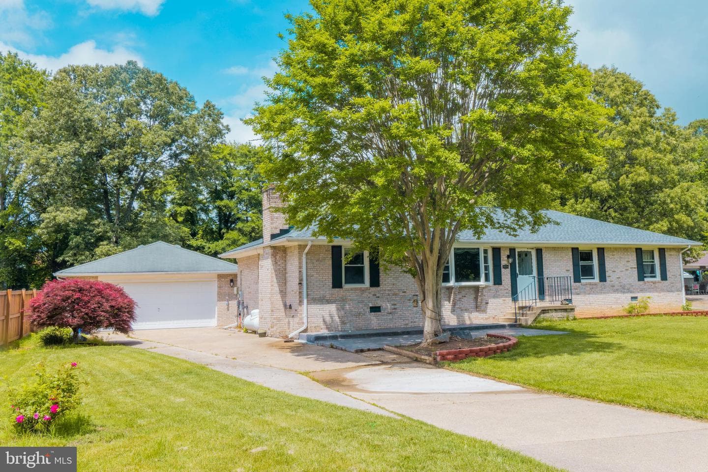 9608 Middleridge Court photo 1