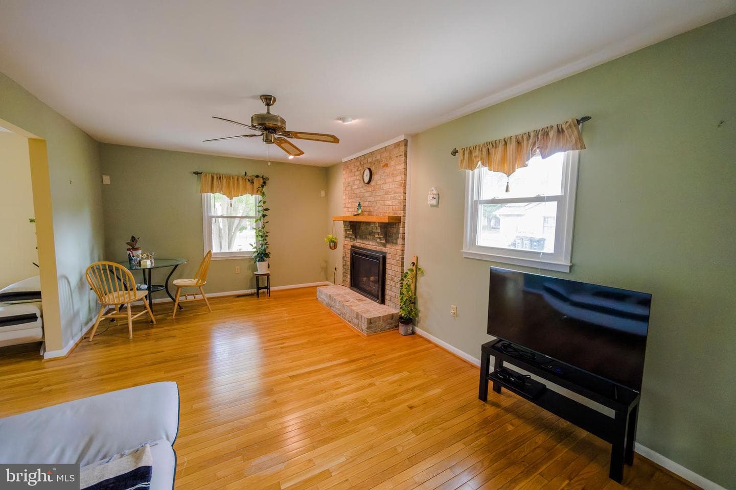 9608 Middleridge Court photo 10