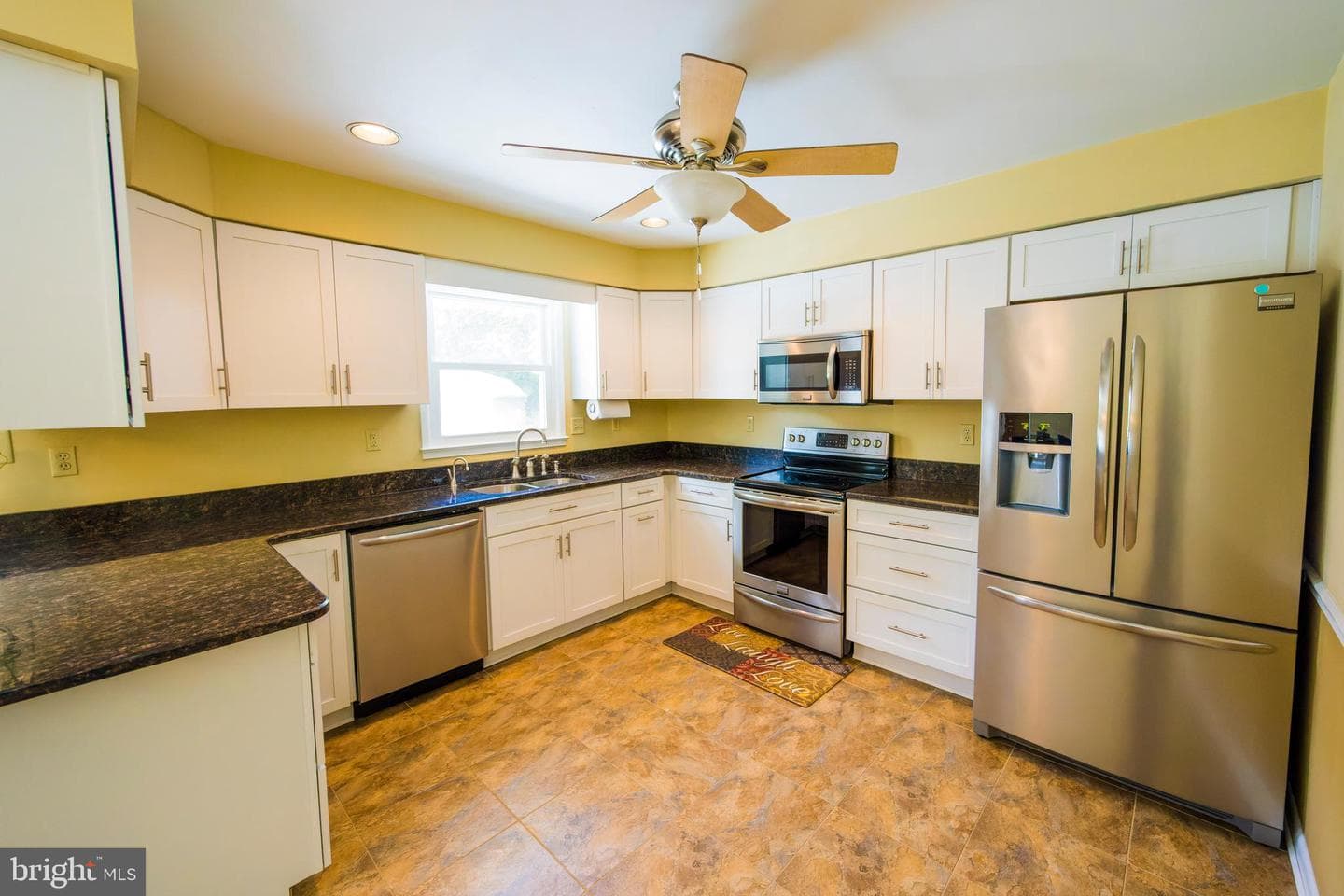 9608 Middleridge Court photo 13
