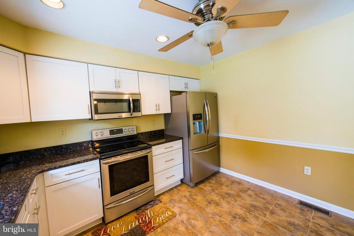 9608 Middleridge Court photo 14