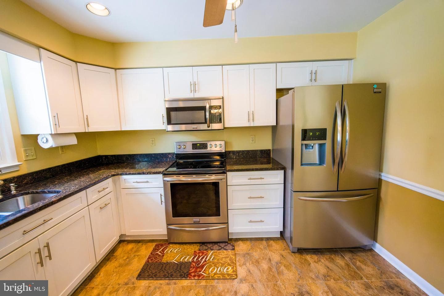 9608 Middleridge Court photo 15