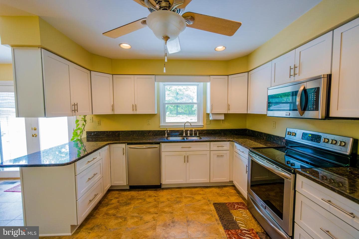9608 Middleridge Court photo 16