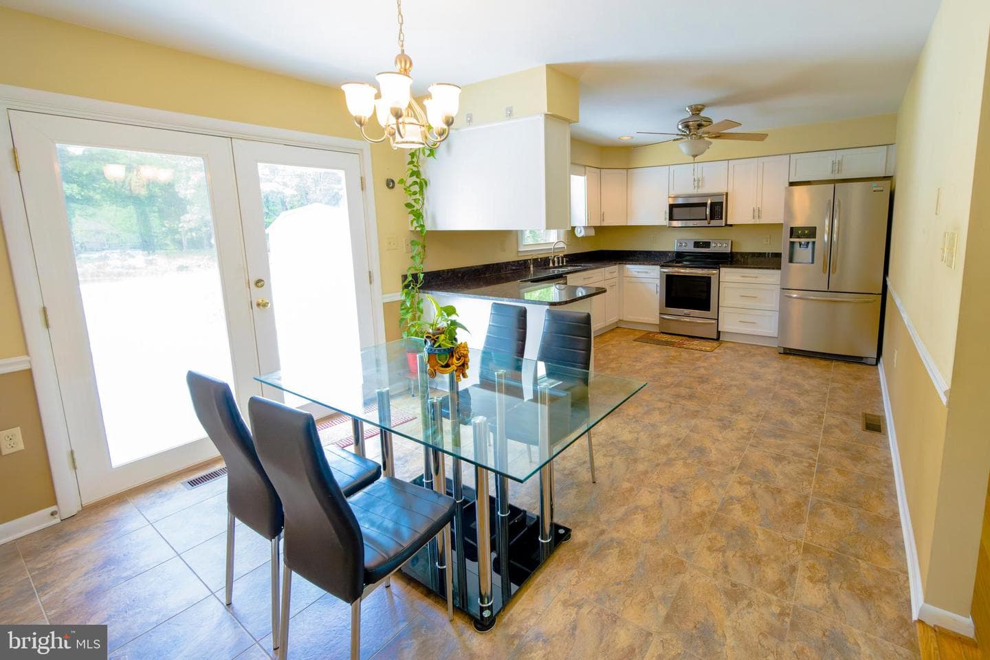 9608 Middleridge Court photo 18