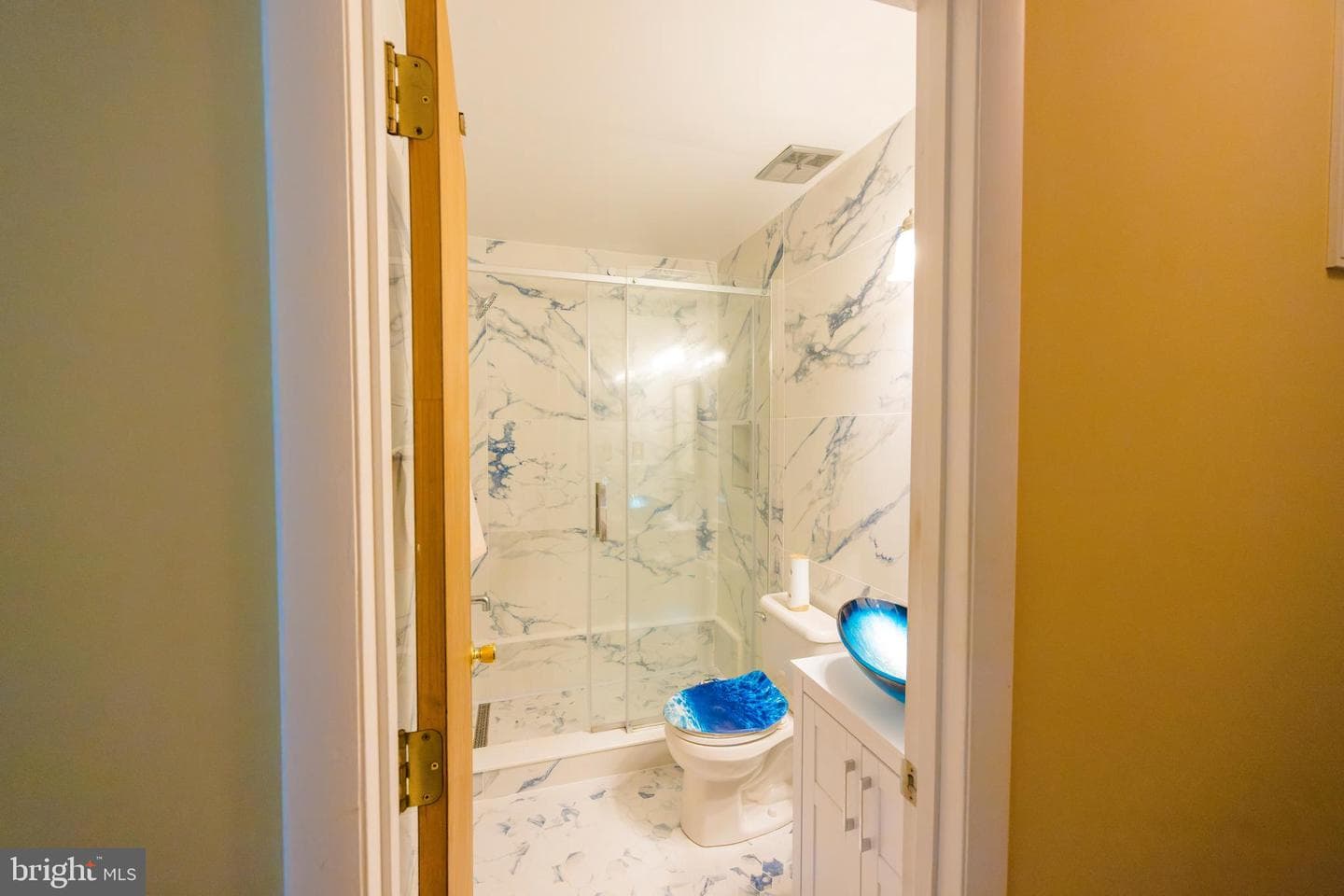 9608 Middleridge Court photo 20
