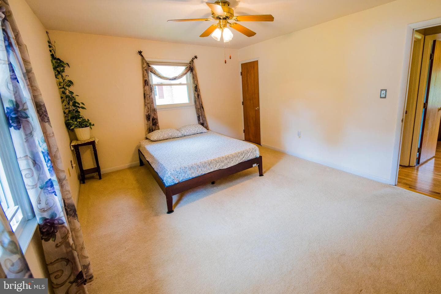 9608 Middleridge Court photo 23