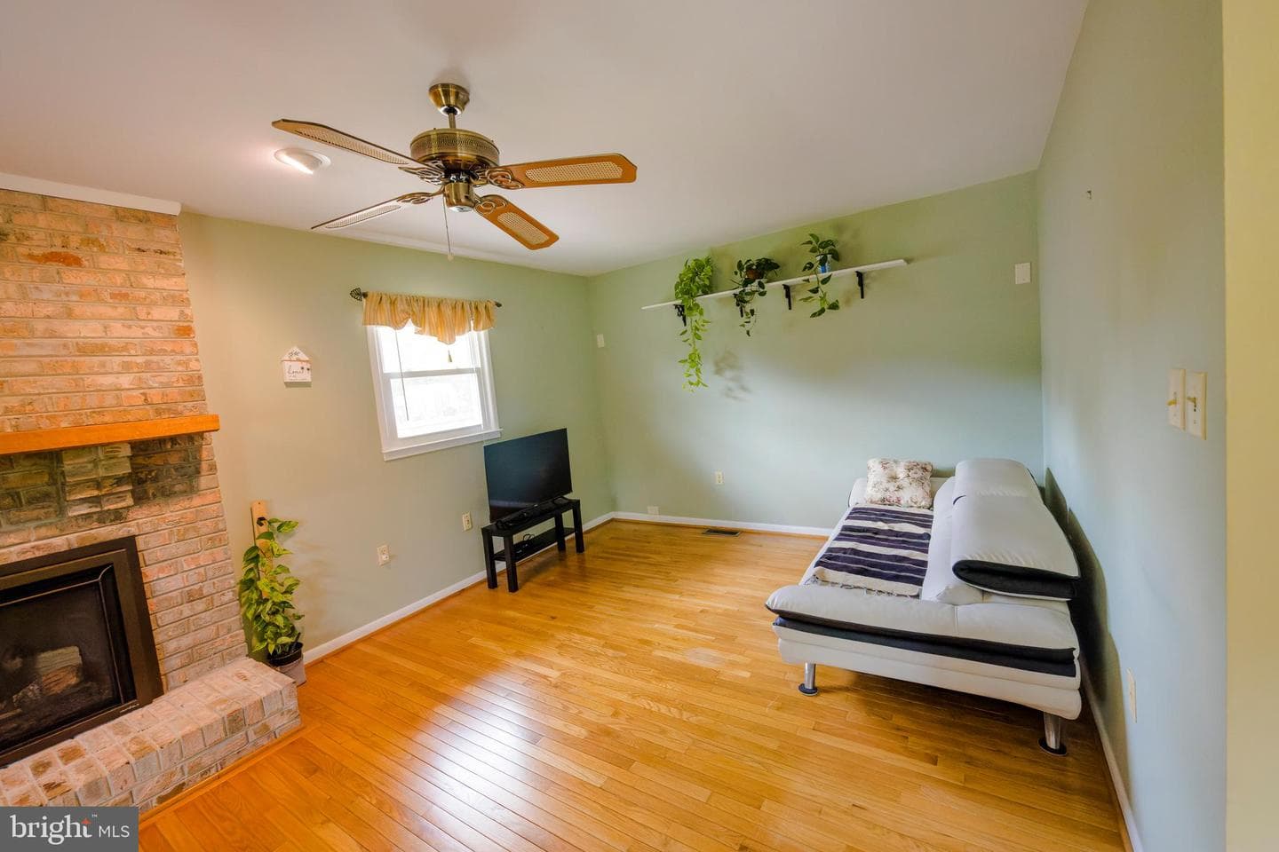 9608 Middleridge Court photo 8