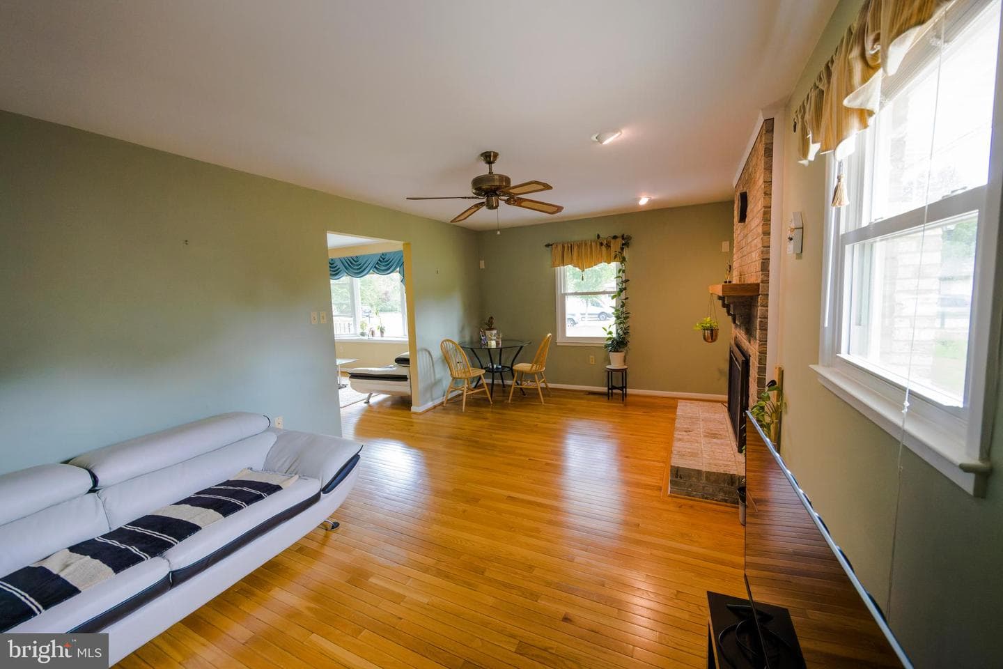 9608 Middleridge Court photo 9