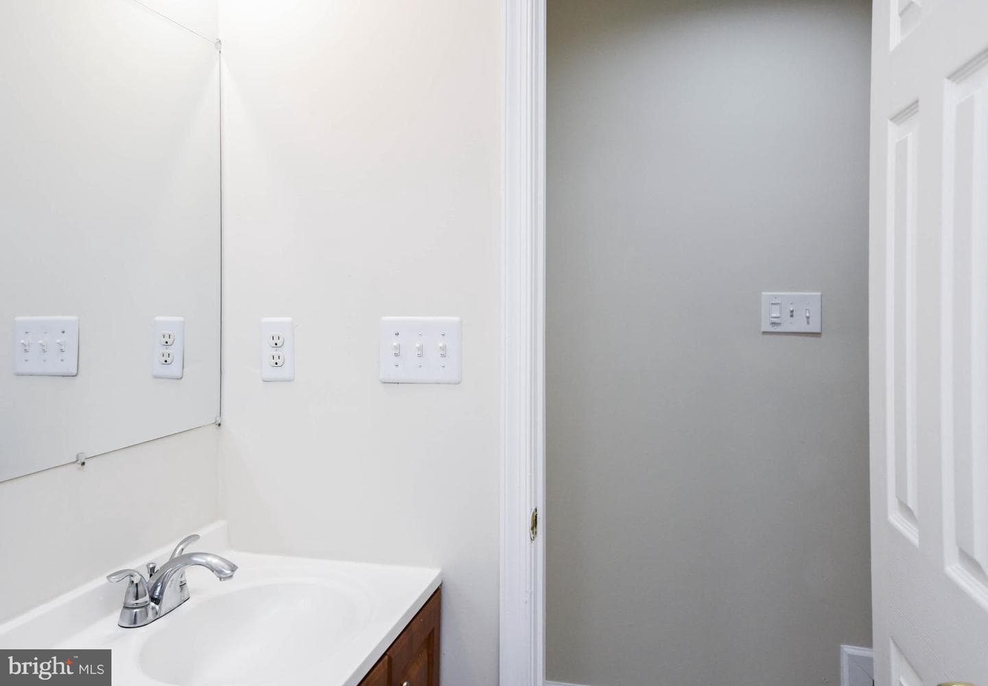 6910 Opal Place photo 34